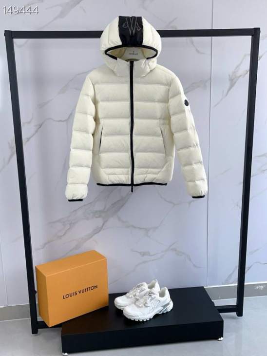 Picture of Moncler Down Jackets _SKUMonclersz0-326yr33337304